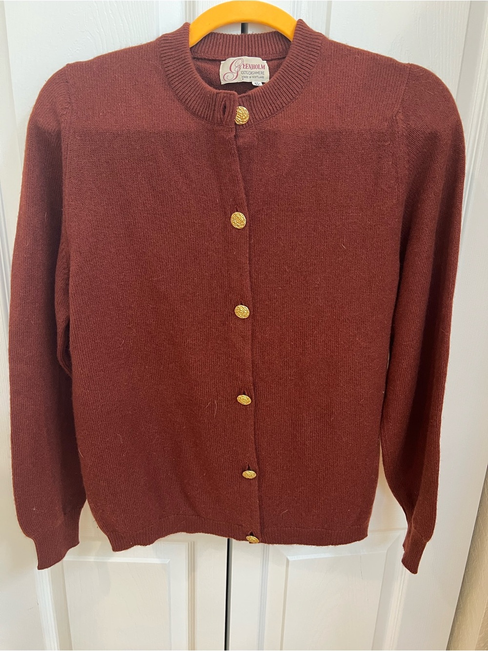 100% cashmere Women’s Burgundy Button-up front Cardigan made in Scotland